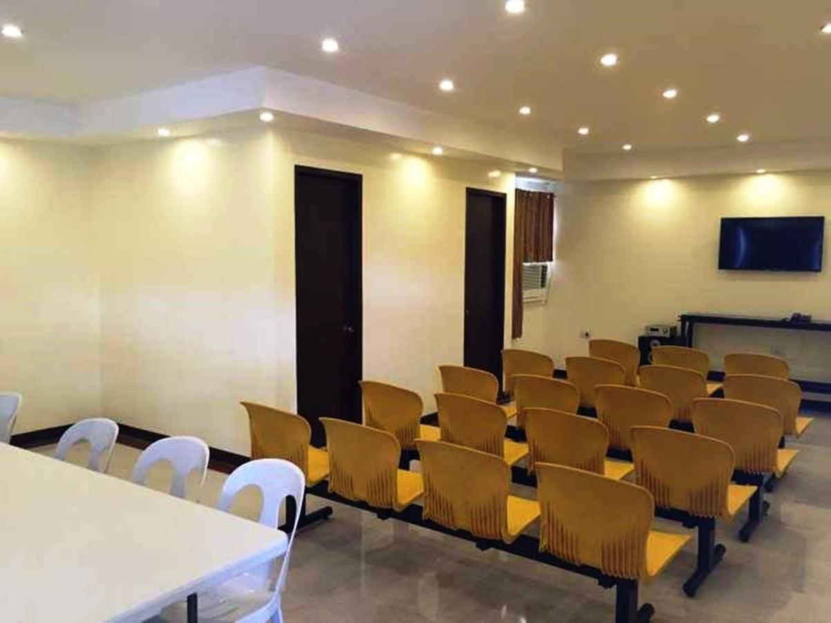 Rainbowland Hotel Olongapo Bagian luar foto