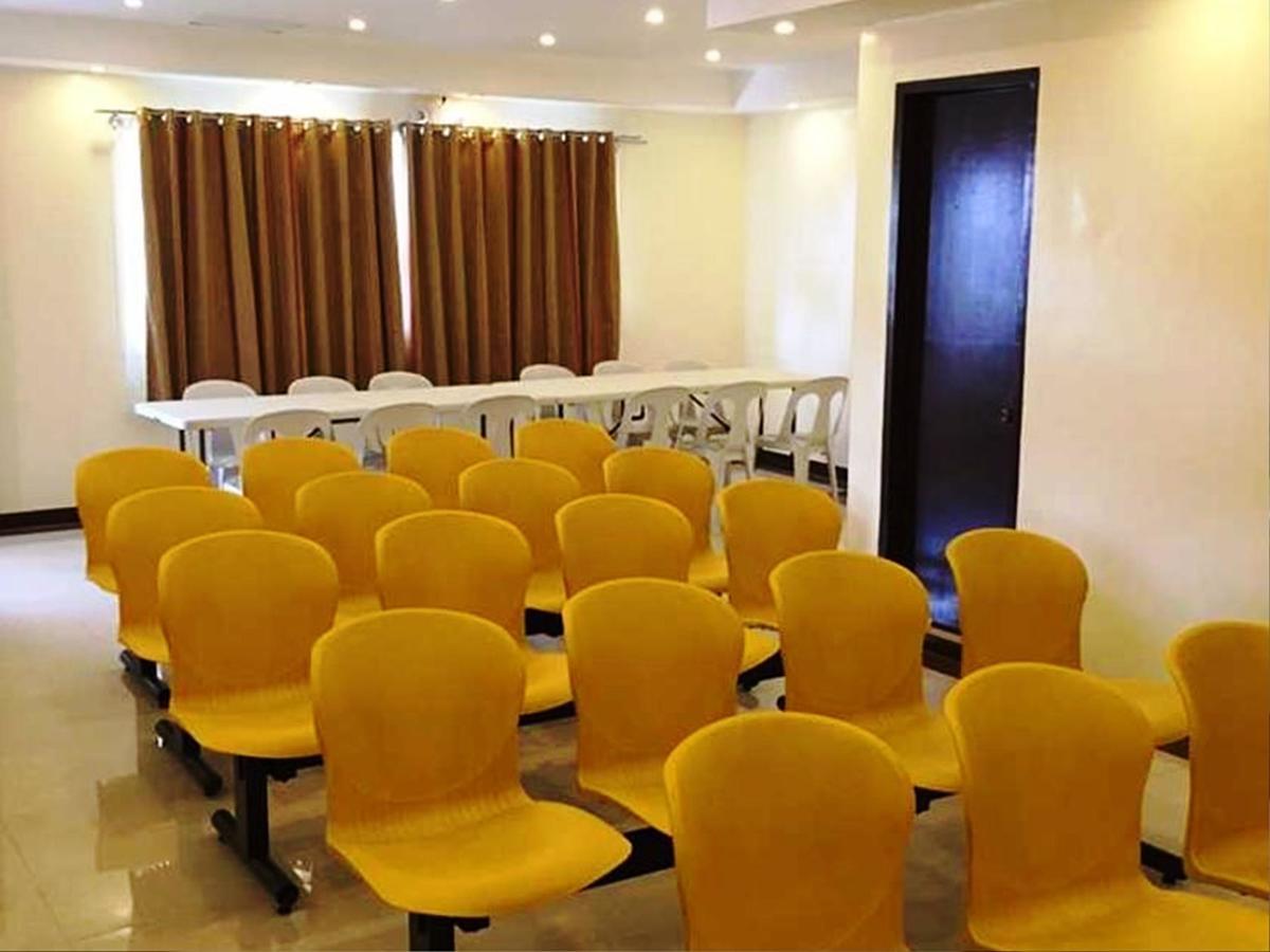 Rainbowland Hotel Olongapo Bagian luar foto